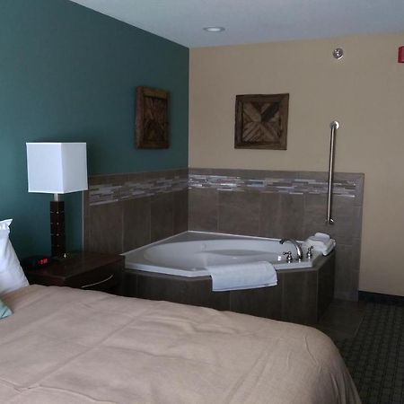 Grandstay Hotel & Suites Delano Exterior photo