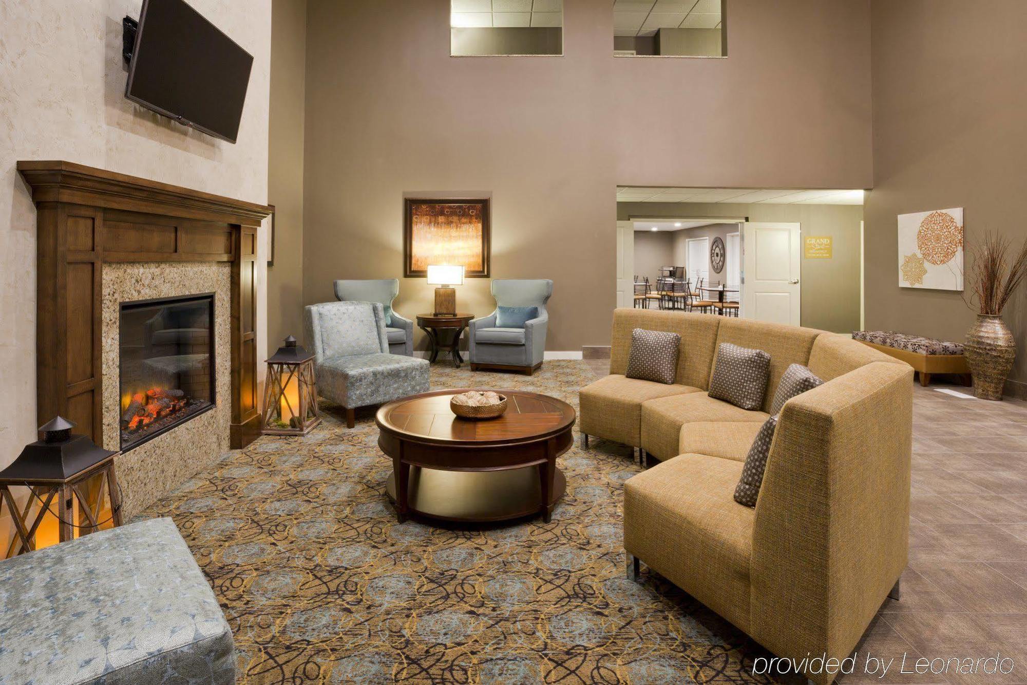 Grandstay Hotel & Suites Delano Exterior photo